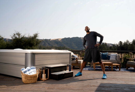 HotSpring_HotSpot_2020_Rhythm_Pearl_Almond_Lifestyle_ManWorkout_19